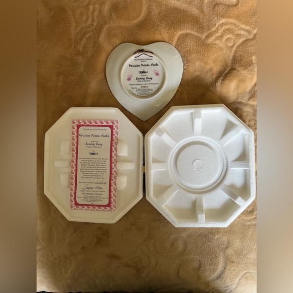 Heart-Shaped Art Piece with Brown and Gold Accents - Picture 4 of 16